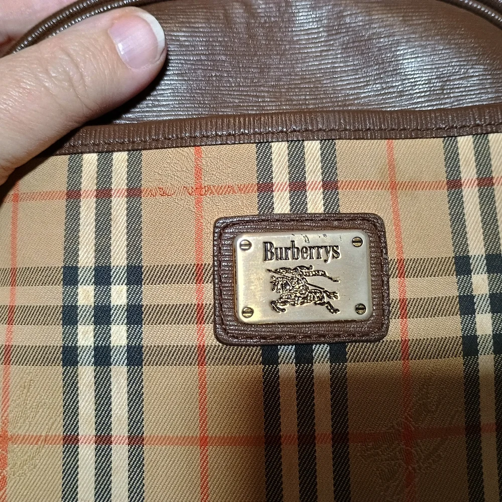 Burberrys Nova Check Shoulder Bag - Picture 7 of 7